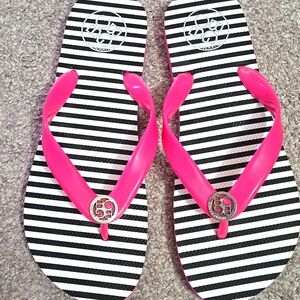 BCBG Pink and Black Flip Flop Sandals - Size 8 - NEW